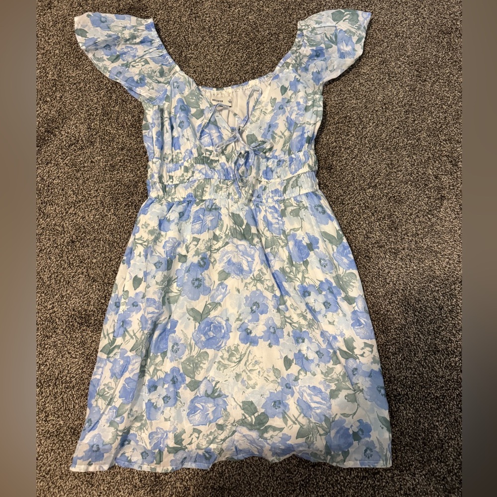 Hollister Blue and White Floral Dress